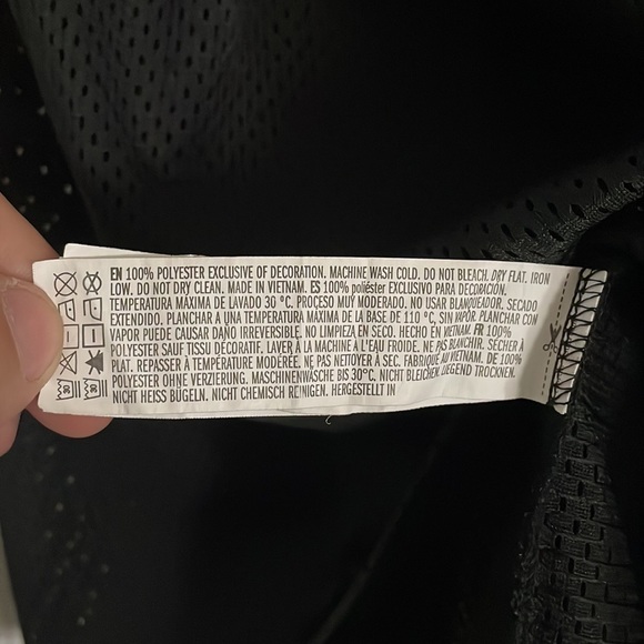 Forever 21 Men Jersey-like shirt - Black/Red/White - XS - Picture 8 of 8